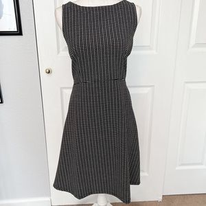 LOFT Black and White Sleeveless Fit & Flare Dress Size 8